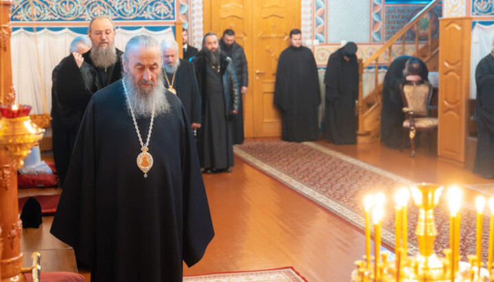 The Primate and bishops of the UOC before the Holy Synod's meeting. Photo: UOC