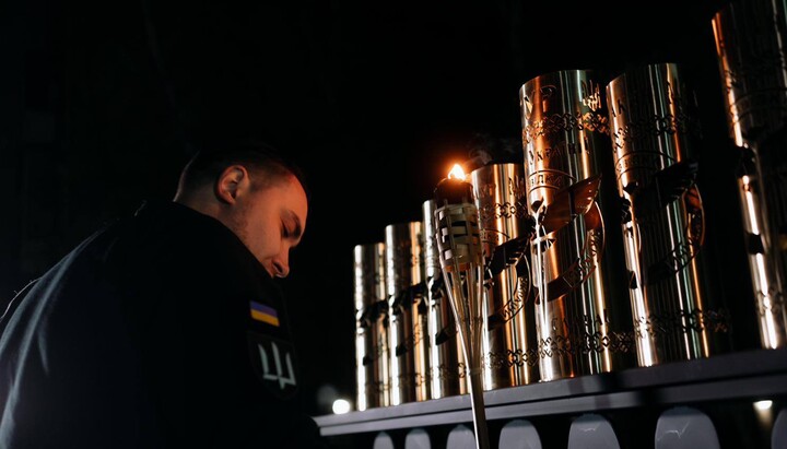 Budanov lights Jewish Hanukkah candles. Photo: Facebook/Yigal Levin