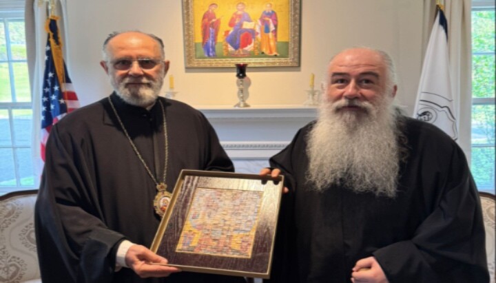 During his visit to the Anticochian Archdiocese of North America headquarters, Archbishop Christophoros presented Metropolitan Saba with an icon of the Resurrection of Christ, brought from the Church of the Holy Sepulcher in Jerusalem. Photo credit: antio