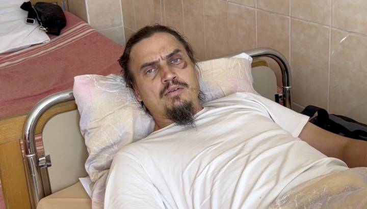 Photo: Priest Roman Forost, beaten by OCU militants. Photo: UOJ