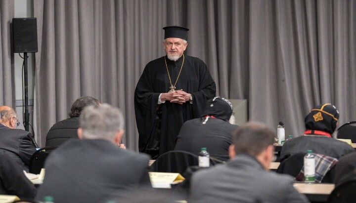 His Eminence Metropolitan Emmanuel of Chalcedon from the Patriarchate of Constantinople opens a confessional meeting of Orthodox churches at the 2025 Central Committee gathering. Photo: Albin Hillert/WCC