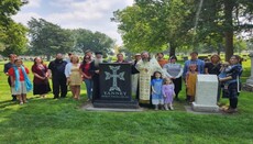 Nebraska Pilgrims Pray at Gravesite of 'Apostle to the Plains'