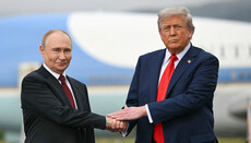 Vladimir Putin Arrives in Alaska for Peace Talks with President Trump