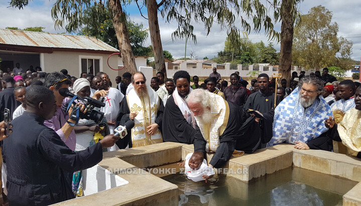 Patriarch of Alexandria Baptizes 100 in Madagascar