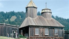 OCA and ROCOR Team Up for Chapel at Fort Ross