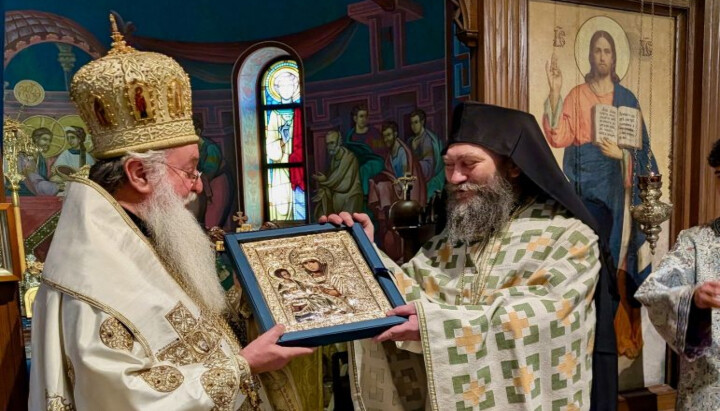 Met. Longin concelebrates with Archimandrite Metodije, Abbot of the Hilandar Monastery on Mount Athos, on the anniversary of his episcopal consecration. Photo: newgracanica.org