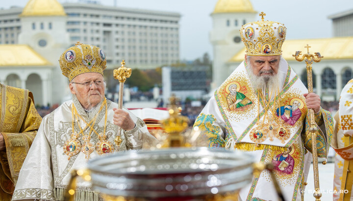 Pat. Bartholomew and Pat. Daniel during the consecration service of Romania’s National Cathedral. Photo: Basilica.ro/Mircea Florescu