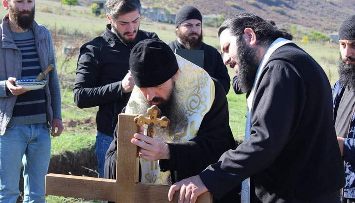 Abp. Ephrem Consecrates St. Gabriel Fool-for-Christ Church in Georgian Village