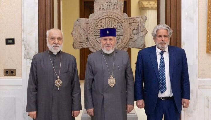 Armenian Catholicos Reviews Clergy Court Cases