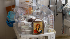 Romanian Diocese Gifts 500 Icons to Mothers and Medical Workers