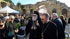 Patr. John X Visits Earthquake-Damaged Antioch Cathedral