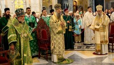 OCA's Abp. Michael Concelebrates With Patr. Porfirije Before Belt of the Theotokos