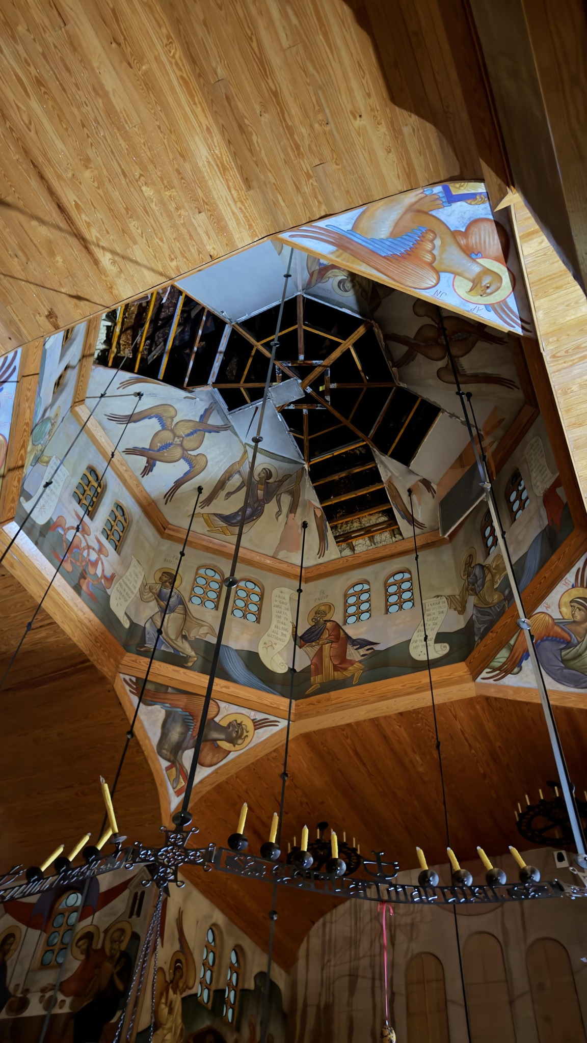 Ladder 1.jpg (528 KB)